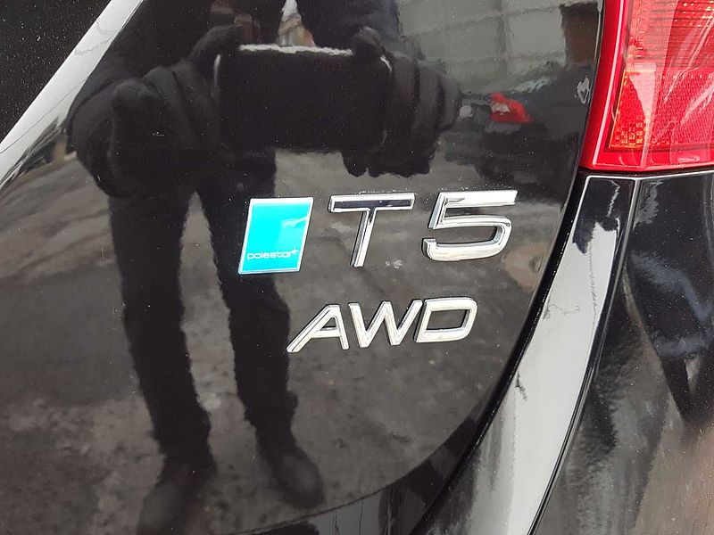 Volvo  T5 AWD Dynamic FINANCE 0.99% 24 MTHS O. A.C.