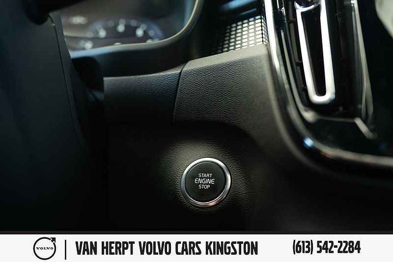 Volvo  T5 AWD R-Design / CPO WARRANTY