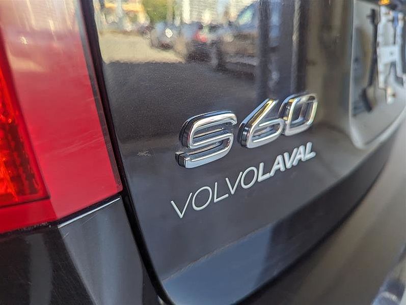 Volvo  T6 AWD A