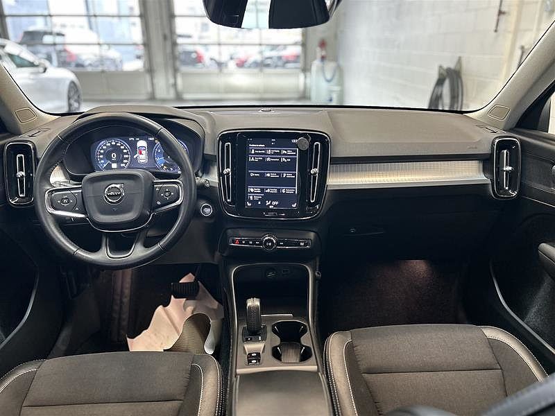 Volvo  T5 AWD Momentum