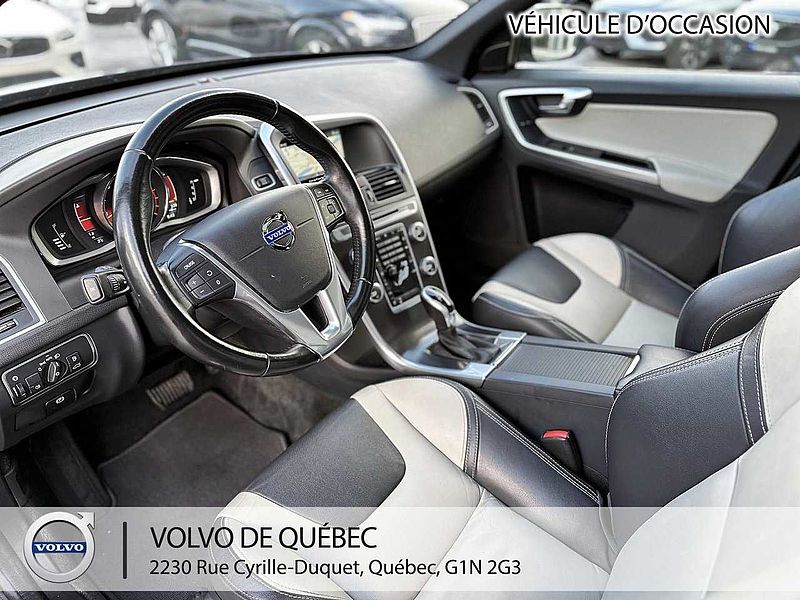 Volvo  T5 AWD Premier Plus