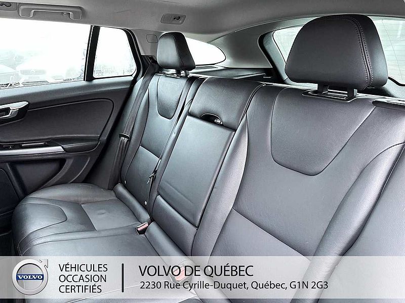 Volvo  T5 AWD Premier
