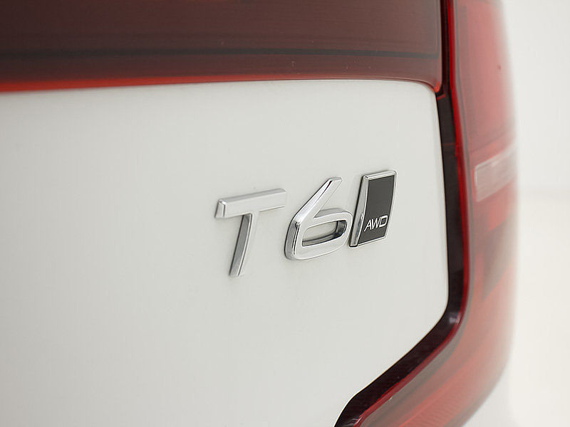 Volvo  T6 Momentum