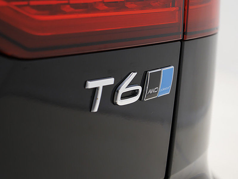 Volvo  T6 Momentum