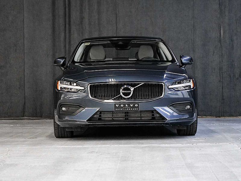 Volvo  T6 CLIMATE MOMENTUM PLUS PACKAGE
